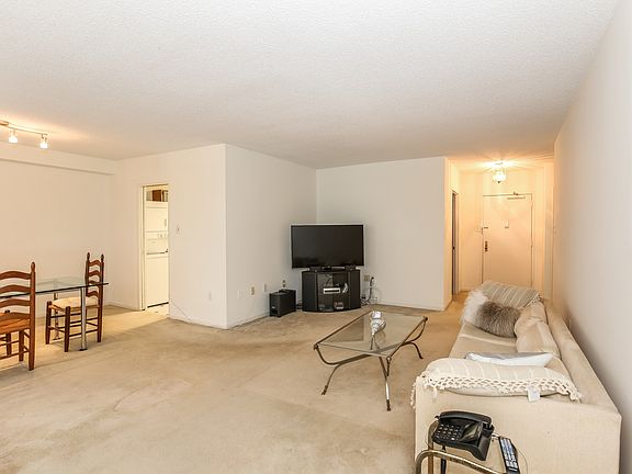 4th image of 3705 S George Mason Dr APT 116S