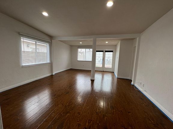 3rd image of 15338 Eastwood Ave