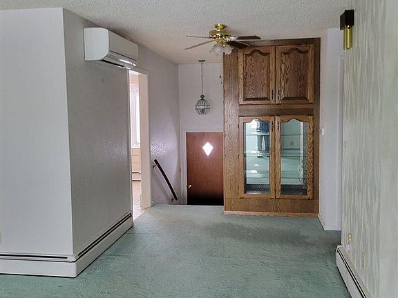 3rd image of 30 Ridge Dr