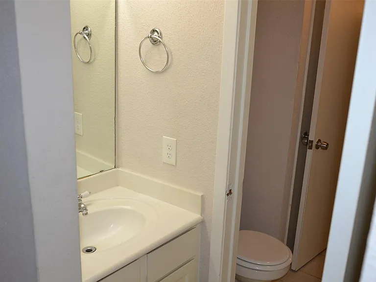 6111 Beverly Hill St #43 — Photo 16