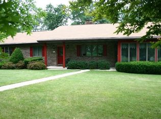 2425 Overlook Dr, Gilbertsville, PA 19525