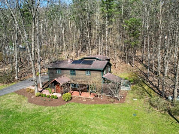 3 Hunter Ln, Ithaca, NY 14850