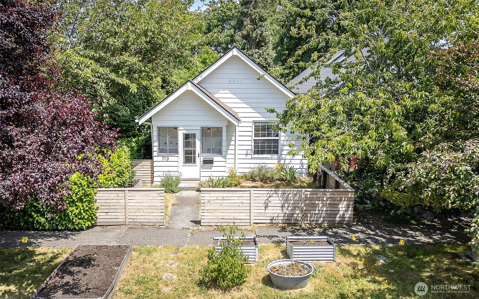 1113 N M Street photo 1