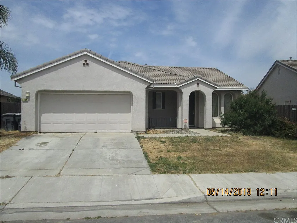 2054 Lime Ave photo 1