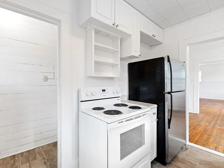 207 E Delafield Ave — Photo 13