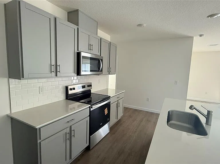 2046 Walnut Creek Dr — Photo 11
