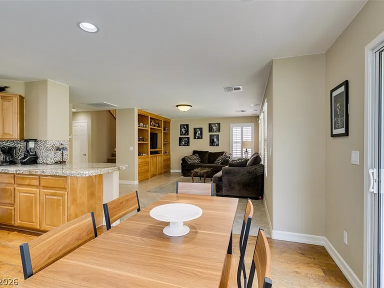 2619 Begonia Valley Ave — Photo 23