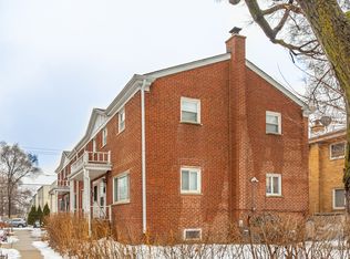 4719 Church St #B, Skokie, IL 60076