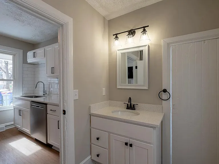 605 Pettibone Ave NW #1 — Photo 7