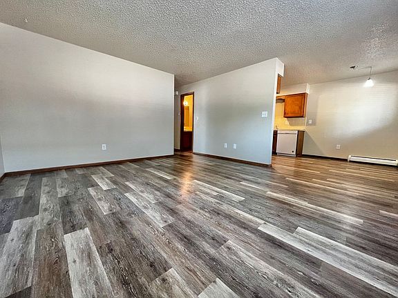 5th image of 920 Douglas Ave APT C