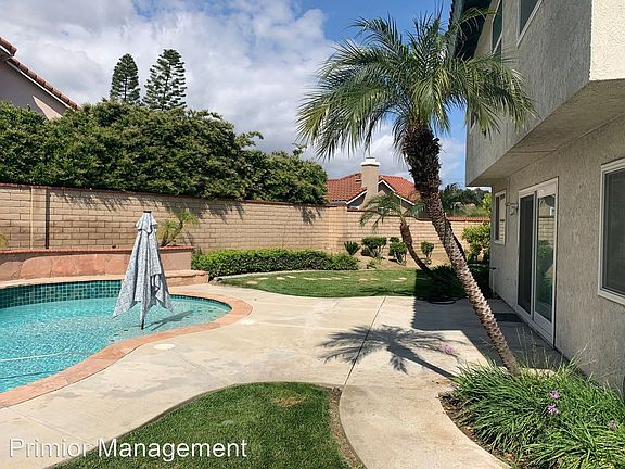 5th image of 906 Whitecliff Dr