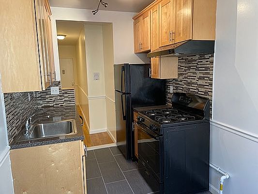 3rd image of 2 Adrian Ave APT 53B
