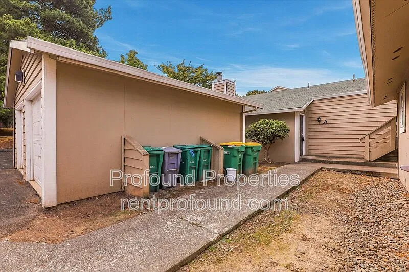 2 bed, 1.0 bath, 767 sqft, $1,495 — Photo 4