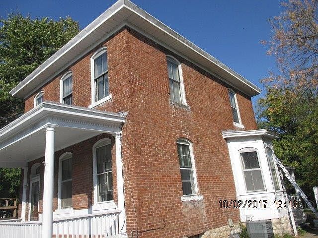 2nd image of 420 S Marshall St
