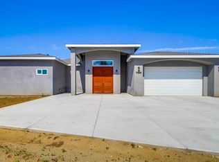 1196 Barbara Dr, Vista, CA 92084