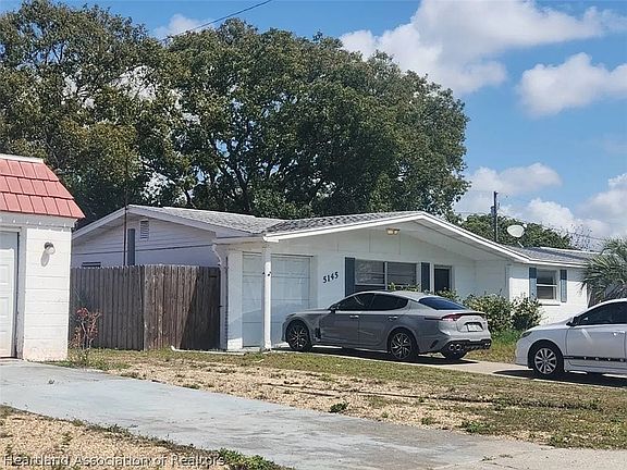 3rd image of 5145 Manor Dr