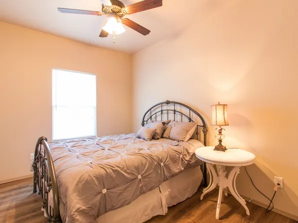 139 Fowler St #205, Gentry, AR 72734