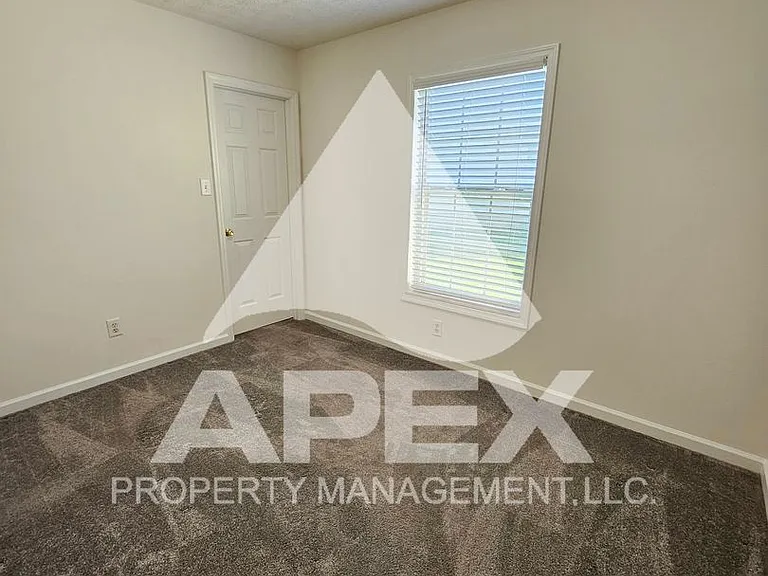 8705 Trapper Ln — Photo 19