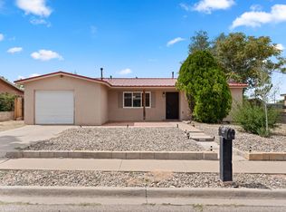 2428 Avenida De Las Estrellas, Santa Fe, NM 87507