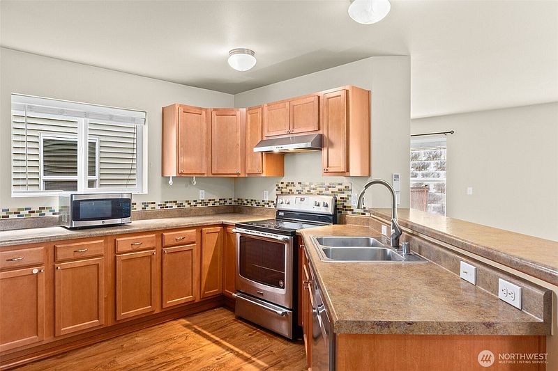 4th image of 836 Wrigley Lane SW