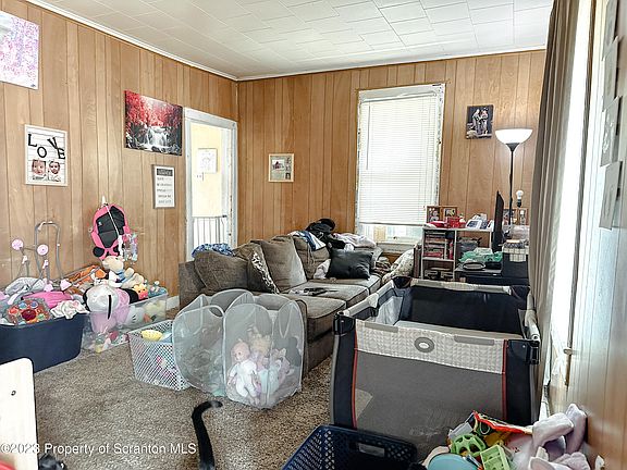 4th image of 434-436 Higgins St