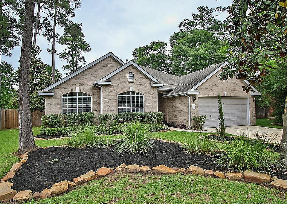 1st image of 10 Silk Tree Pl