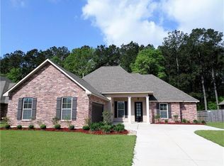43333 Quiet Lake Dr, Hammond, LA 70403