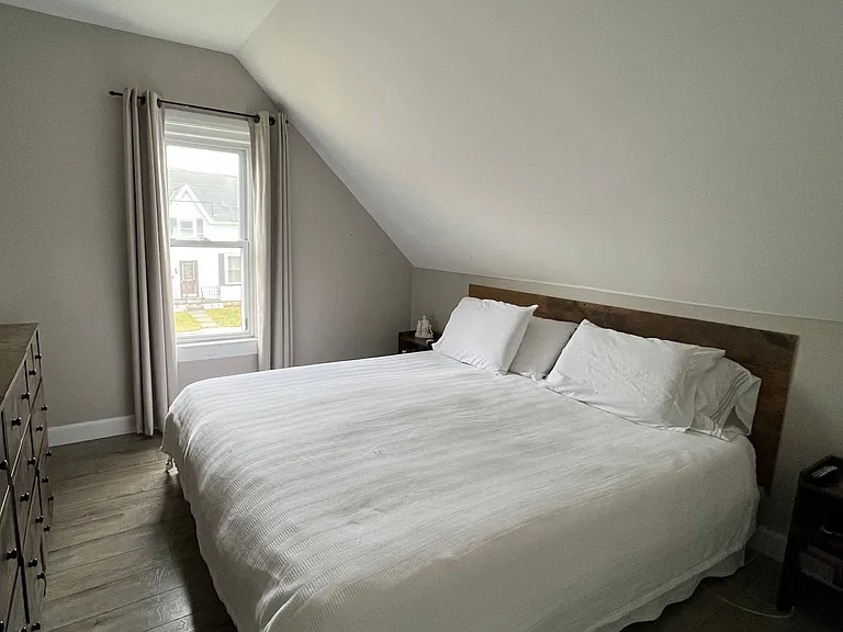 113 William St — Photo 11