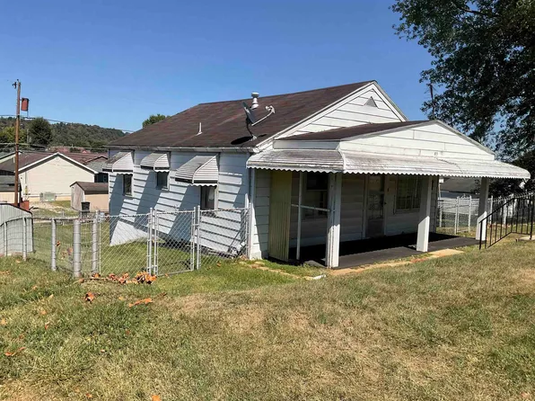 815 Pine St, Kenova, WV 25530