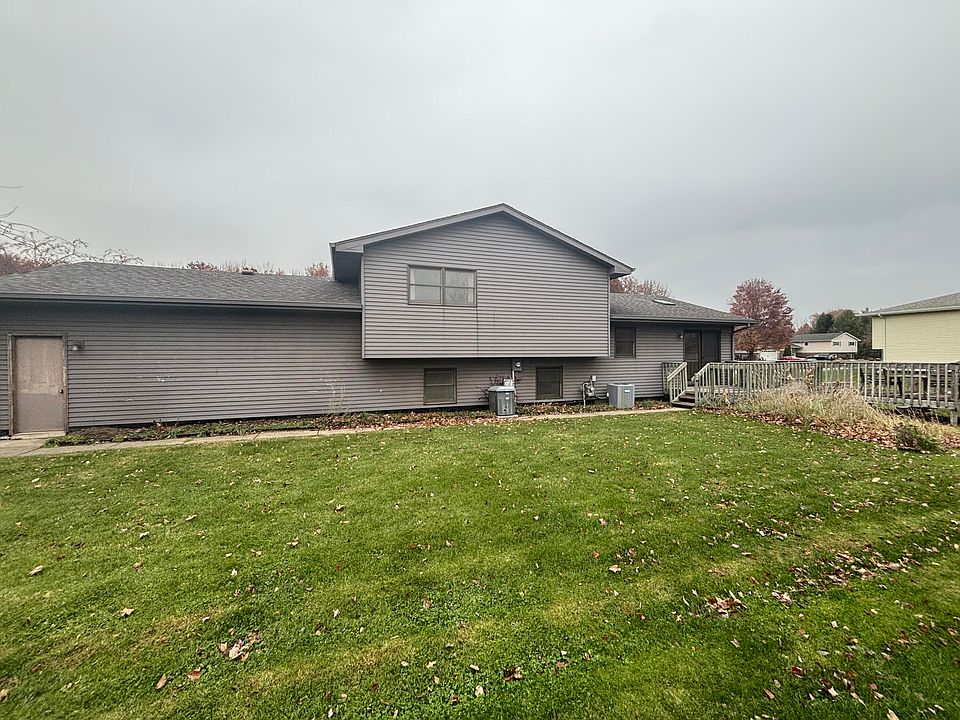 2nd image of 6115 Mill Run Ave