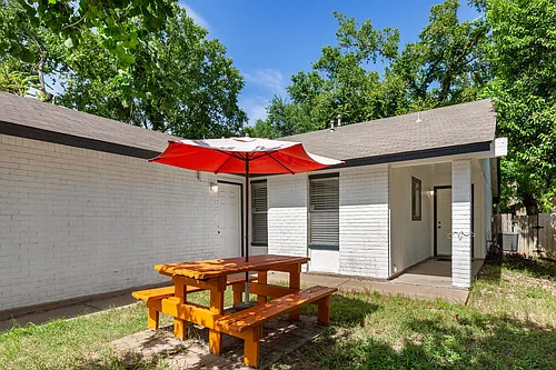 2311 Burleson Rd #B Photo 1