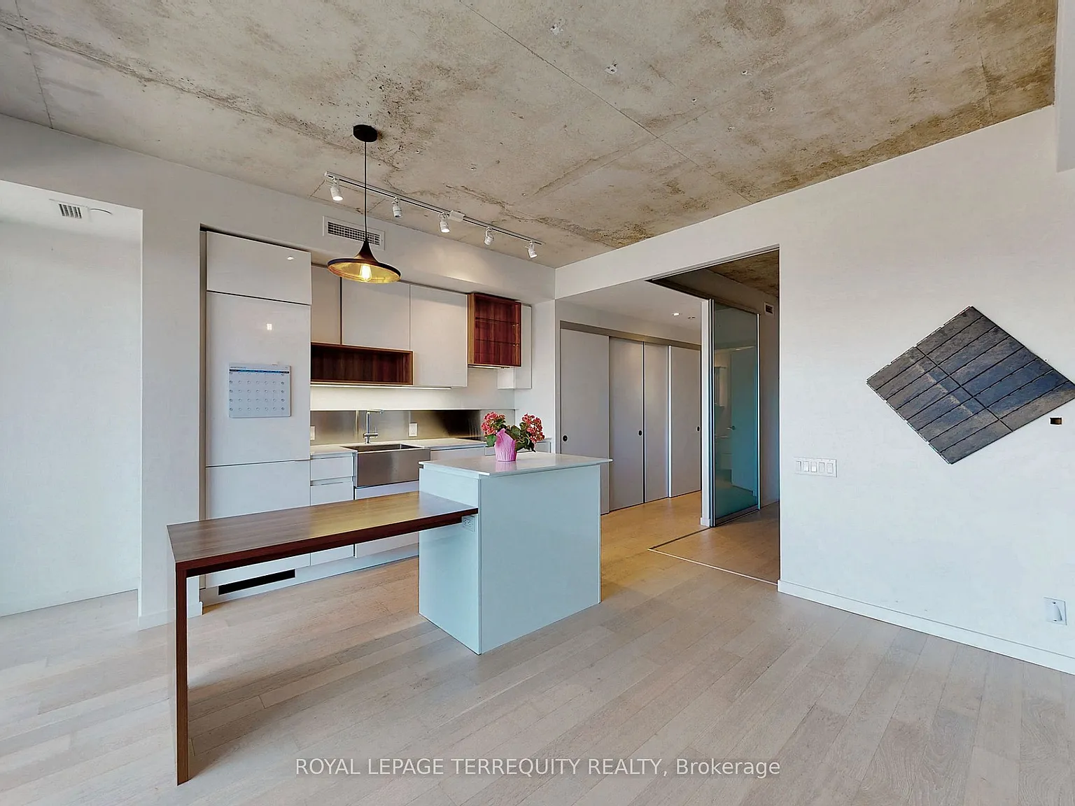 1 bed, $2,600 — Photo 4