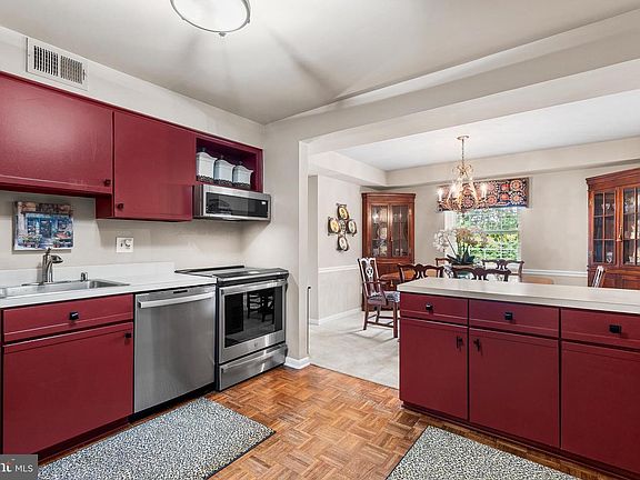 3rd image of 108 Castletown Rd Unit 301