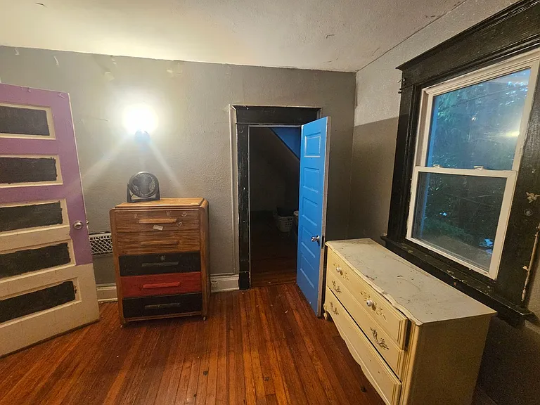 516 E Hudson St — Photo 17