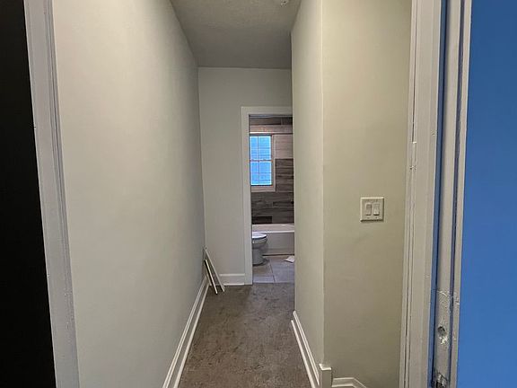 5th image of 909-915 Wilson Ave #909
