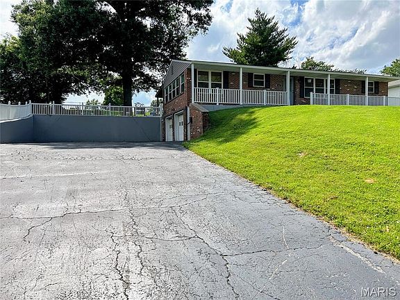 3rd image of 1107 Virginia Ave
