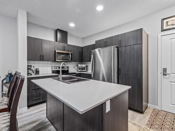 1818 Rutherford Rd SW #152, Edmonton, AB T6W 2K6