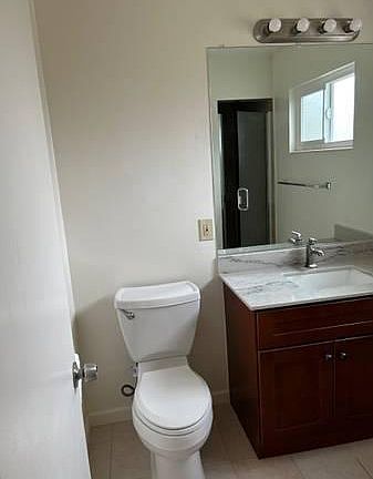 4th image of 960 Roble Ave APT D