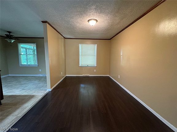 3rd image of 2774 Beal St NW