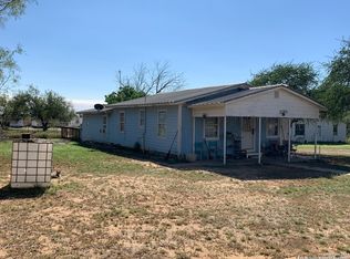 1808 Grand Ave, Big Wells, TX 78830