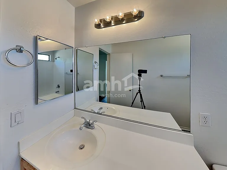 12438 W Windrose Dr — Photo 15