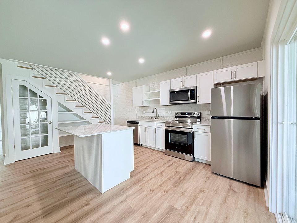 1st image of 1216 Palmetto Ave #2