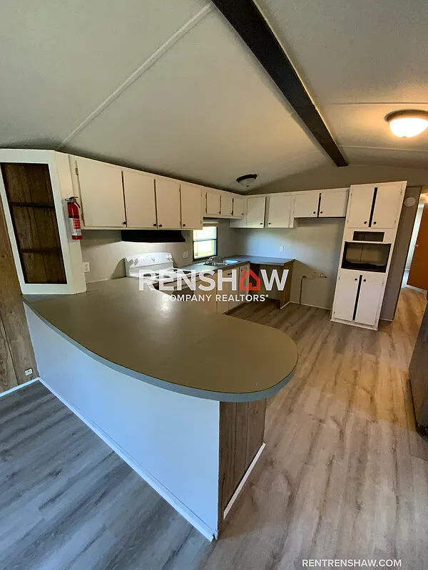 3 bed, 2.0 bath, 1369 sqft, $800 — Photo 4