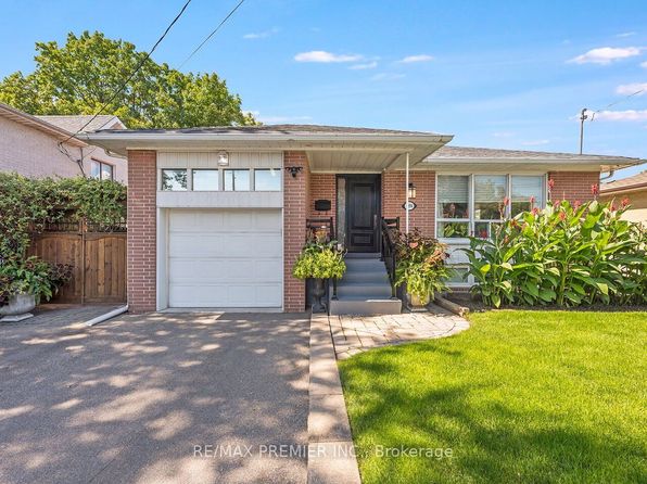 2894 Weston Rd, Toronto, ON M9M 2S5