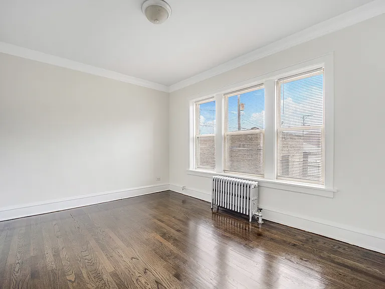 2749 N Kilbourn Ave #2 — Photo 5