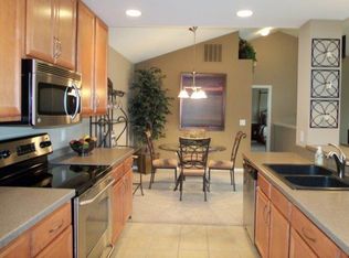 N17W26522 Meadowgrass Cir, Pewaukee, WI 53072