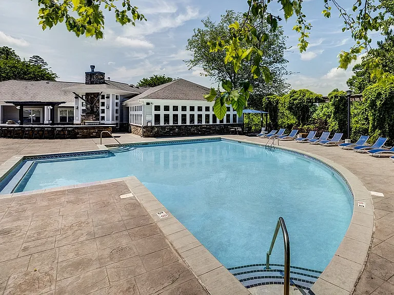 Avana Lake Norman — Photo 13
