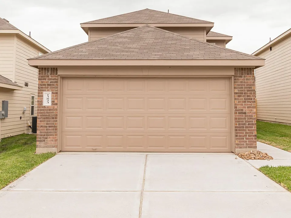 13823 Forest Springs Ln