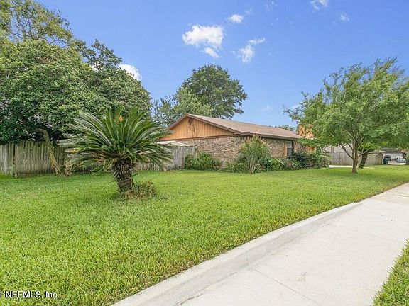 4th image of 2017 Broad Oak Dr #2