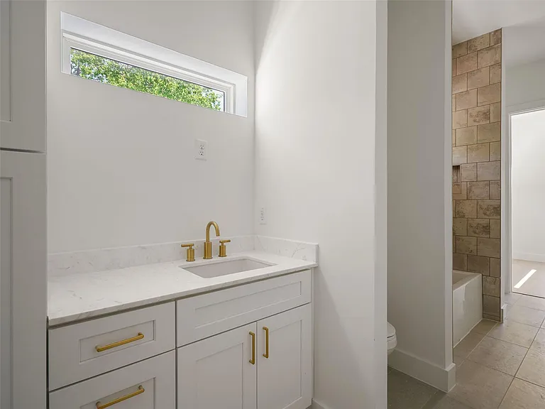 2609 Davis Ln #2 — Photo 19